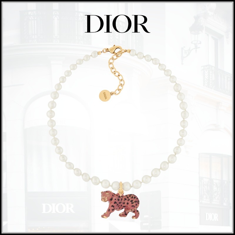 Dior 女士白色树脂珠子黑漆豹纹吊饰项链 N1496chalq-304 In White